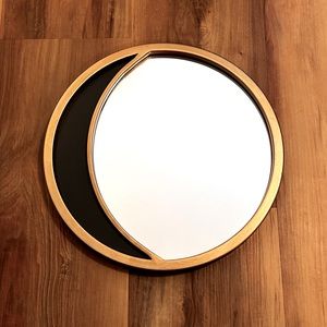 Gold and Black Moon Mirror from Decocrated